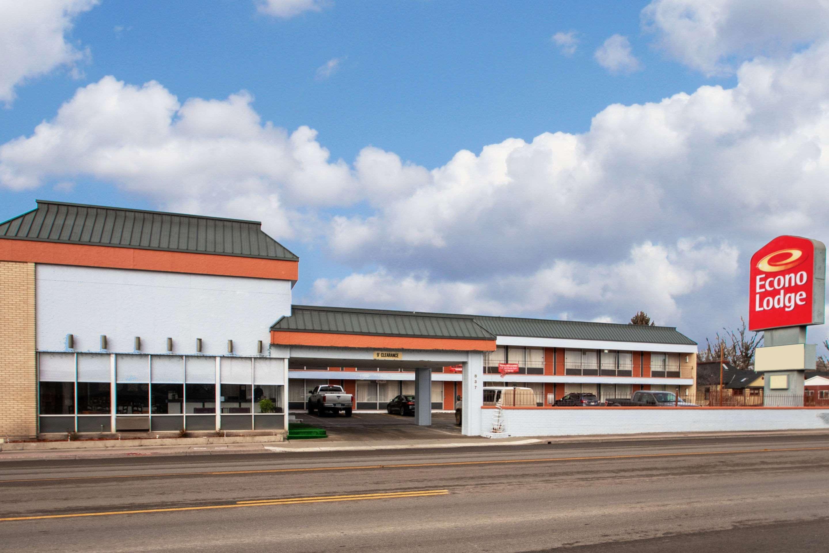 Econo Lodge Elko Downtown Area Bagian luar foto