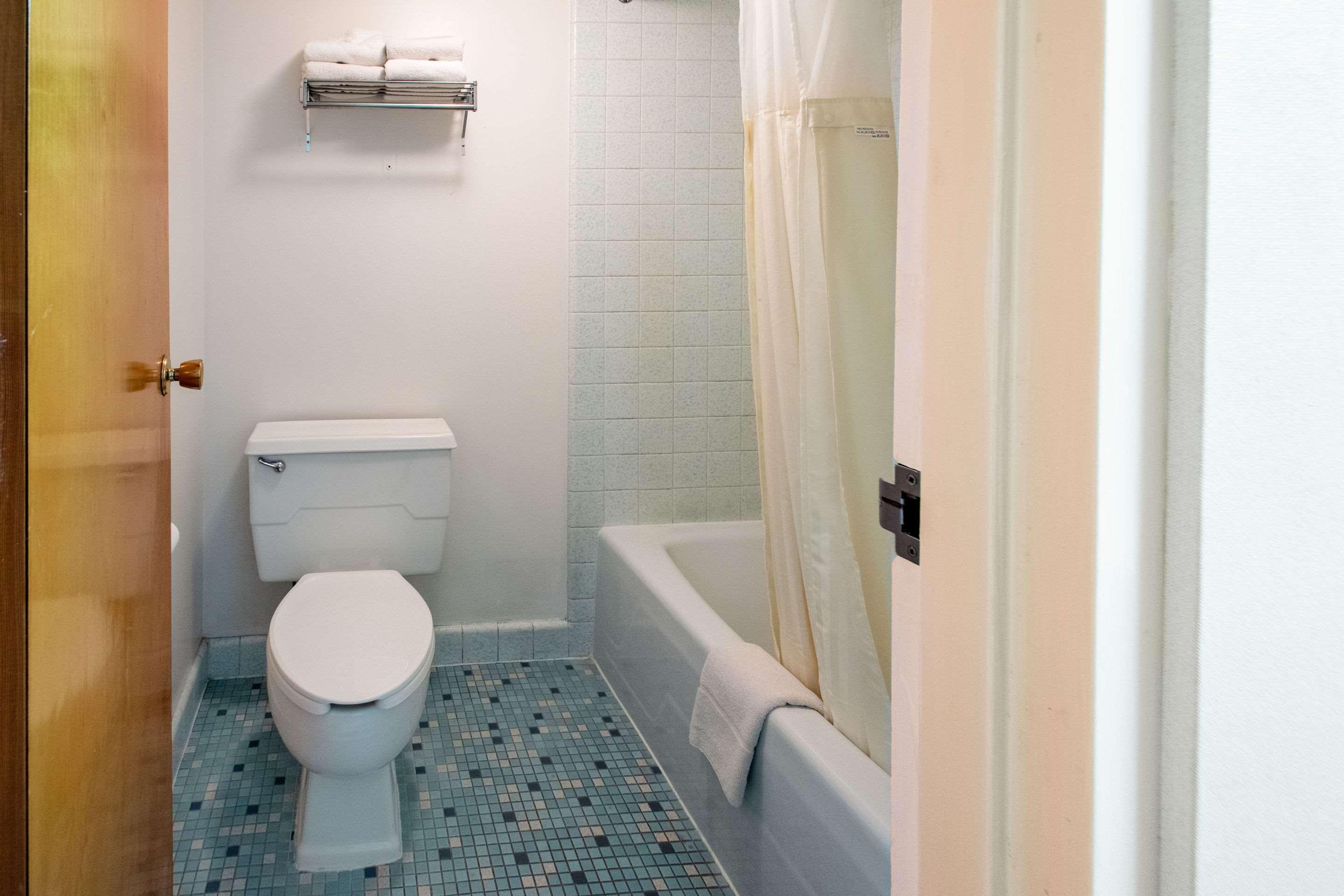 Econo Lodge Elko Downtown Area Bagian luar foto