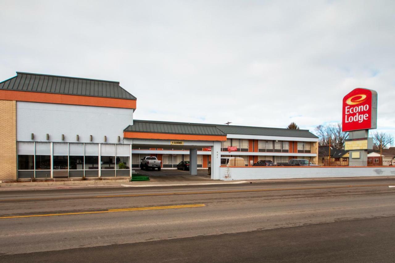 Econo Lodge Elko Downtown Area Bagian luar foto