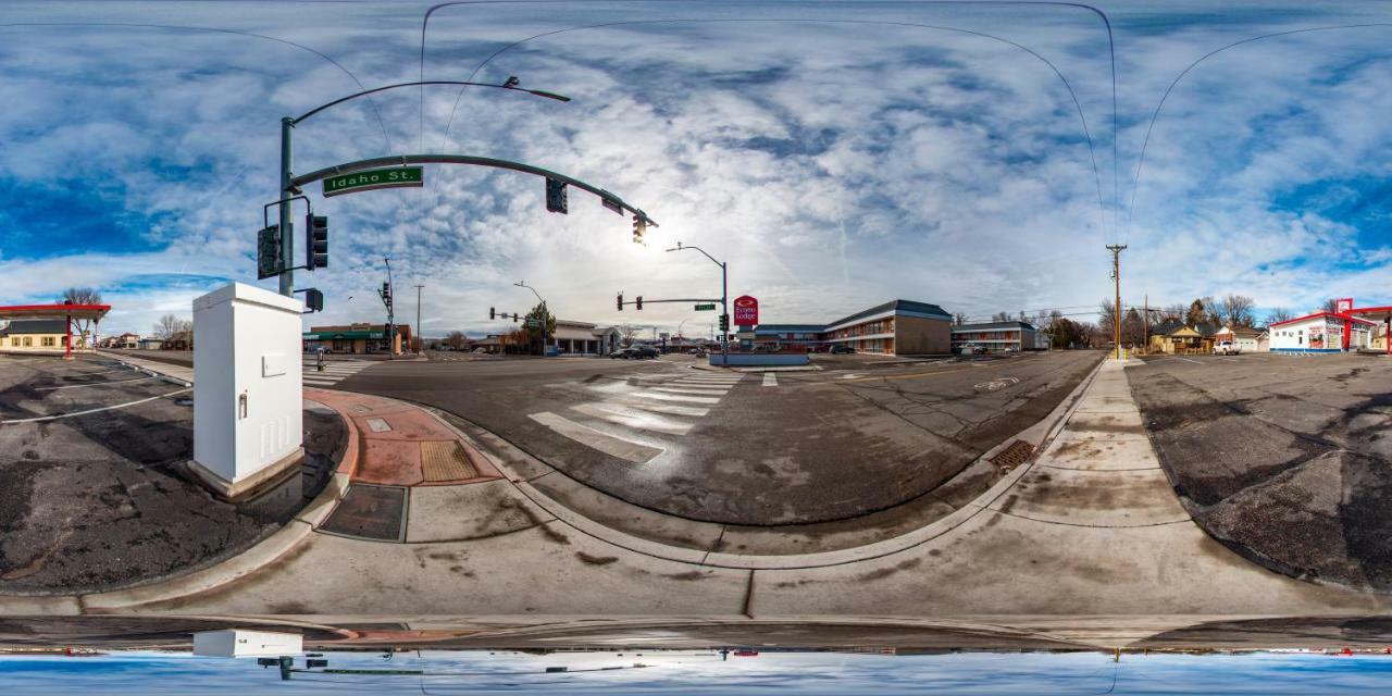 Econo Lodge Elko Downtown Area Bagian luar foto