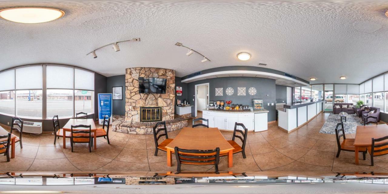 Econo Lodge Elko Downtown Area Bagian luar foto
